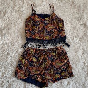 Cute Two-piece paisley Short Set